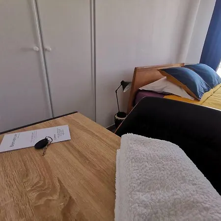 Chez Habitant Proche Metro Homestay