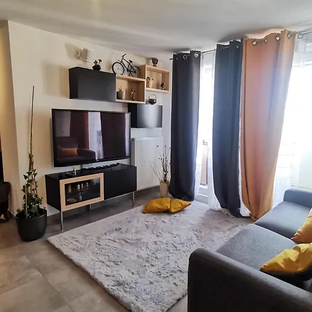 Chez Habitant Proche Metro Homestay