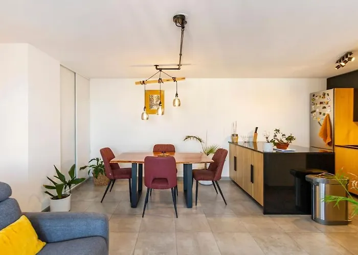 Chez Habitant Proche Metro ホームステイ