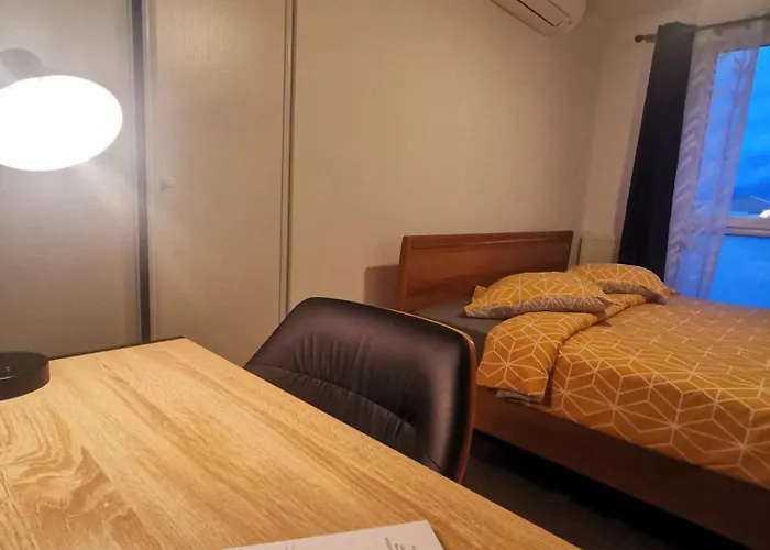 Chez Habitant Proche Metro Homestay *