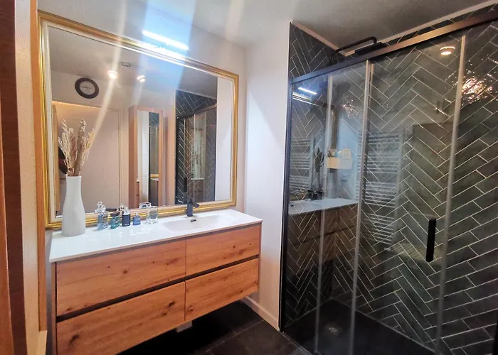 Chez Habitant Proche Metro Homestay